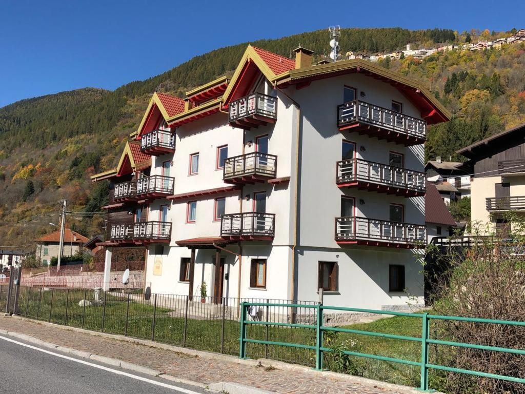 Apartamento Alpin Star Temù Exterior foto
